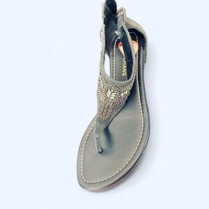 Elegant Grey with Green Beaded Sandals 6 NWOT